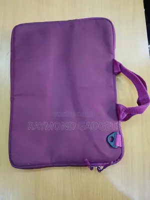 Generic 13.5-Inch Laptop Sleeve Bag With Carry Handle – Burgundy