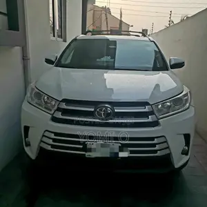 Toyota Highlander XLE 2019 White