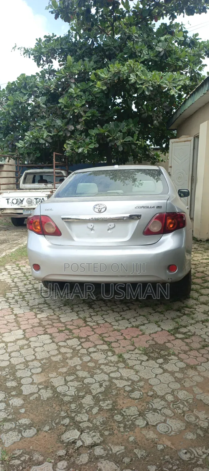 Toyota Corolla 2010 Silver