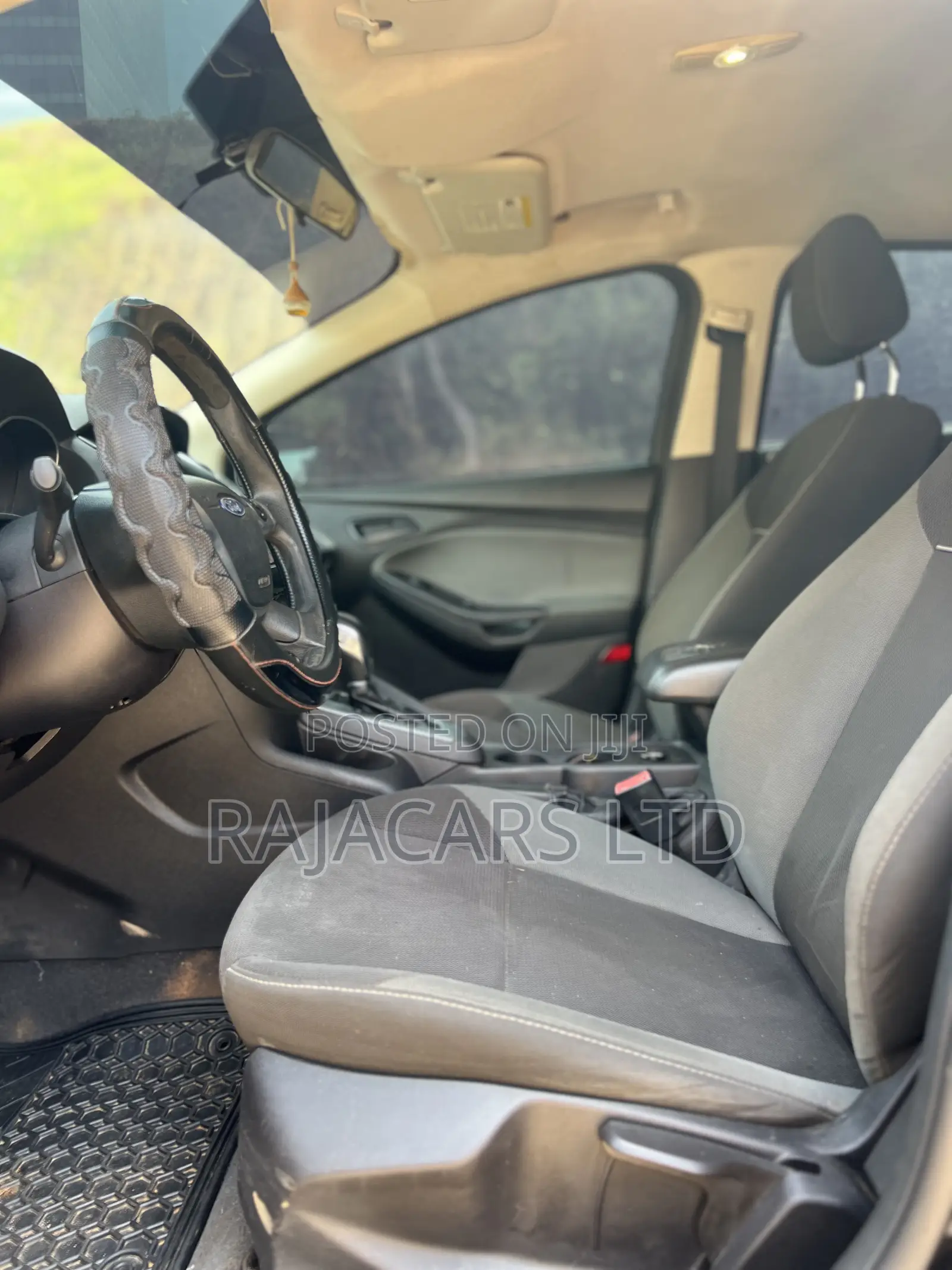 Ford Focus SE 2011 Black
