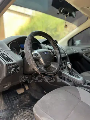 Ford Focus SE 2011 Black