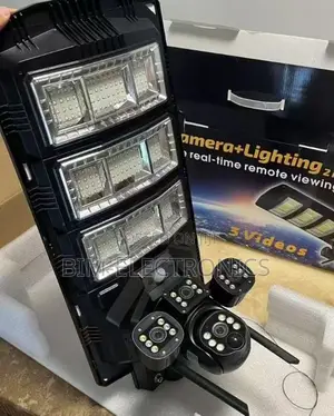 Street Solar Light With 4G 3 Lens Camera
