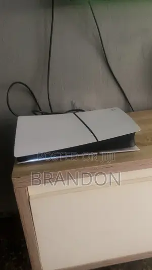 PS5 Slim (PlayStation 5 Slim)