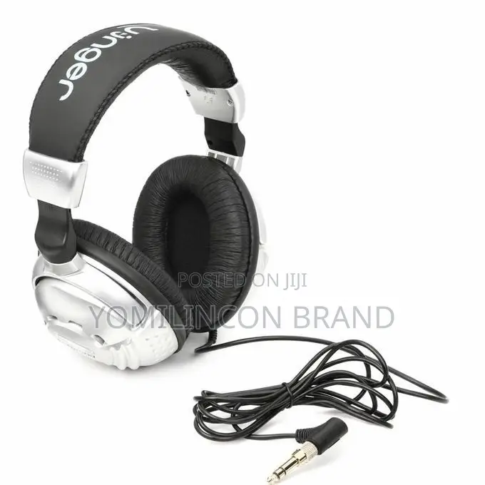 Behringer HPS3000 High-Performance Studio Headphones