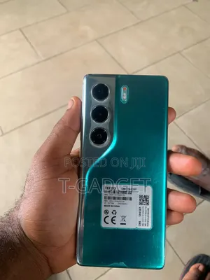 Tecno Camon 40 128 GB Blue