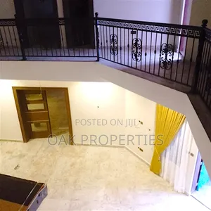 Stand Alone 6 Rooms Duplex With 2 Rooms BQ for Office Use at Gra