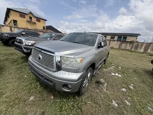 Toyota Tundra Double Cab 4x4 Limited 5.7L V8 2013 Silver