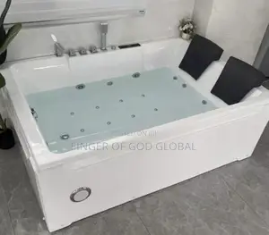 Luxury Whirlpool Jacuzzi Bathtub With Massage Jets