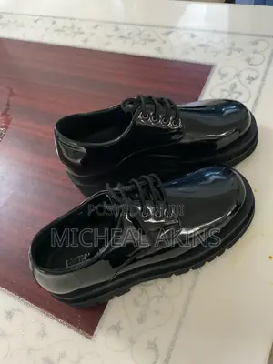 Size 43 Black Bottega Veneta