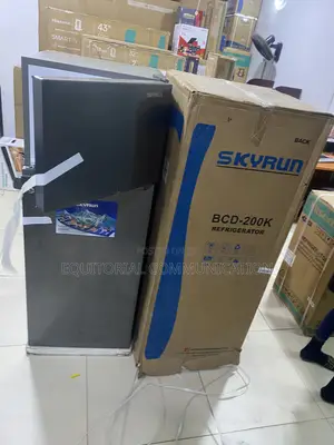 Skyrun BCD-200K 200L Freezer-Top Fridge