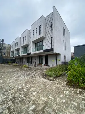 4bdrm Townhouse/Terrace in Ikate for sale