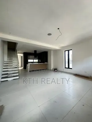 4bdrm Maisonette in Lekki Phase 1 for sale