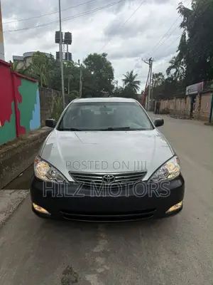 Toyota Camry 2005 Silver