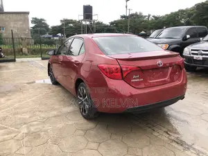 Toyota Corolla 2018 Red