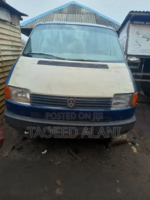 Volkswagen Transporter 2002 Yellow