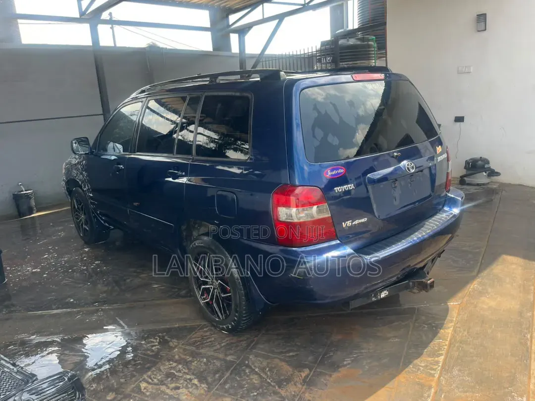 Toyota Highlander 2004 Blue