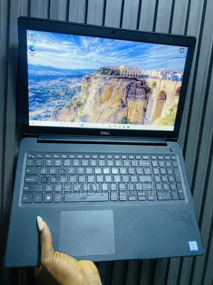 Laptop Dell Latitude 3500 8GB Intel Core i5 SSD 256GB