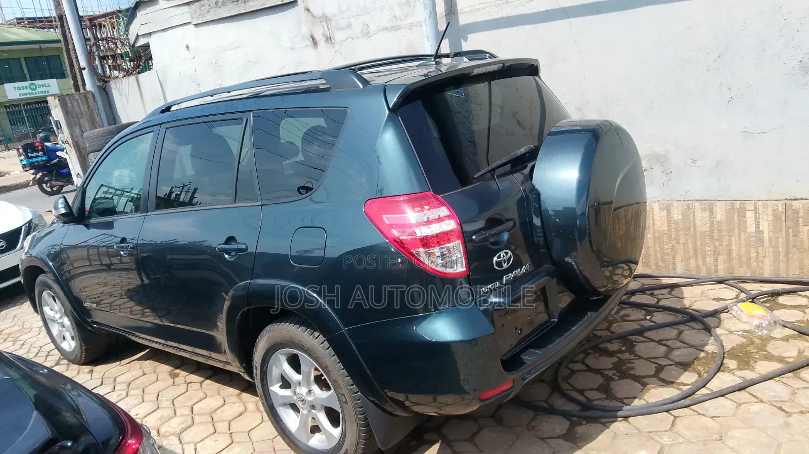 Toyota RAV4 2010 Blue