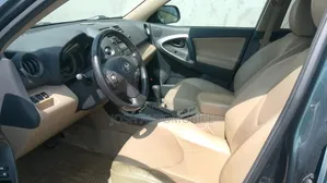 Toyota RAV4 2010 Blue