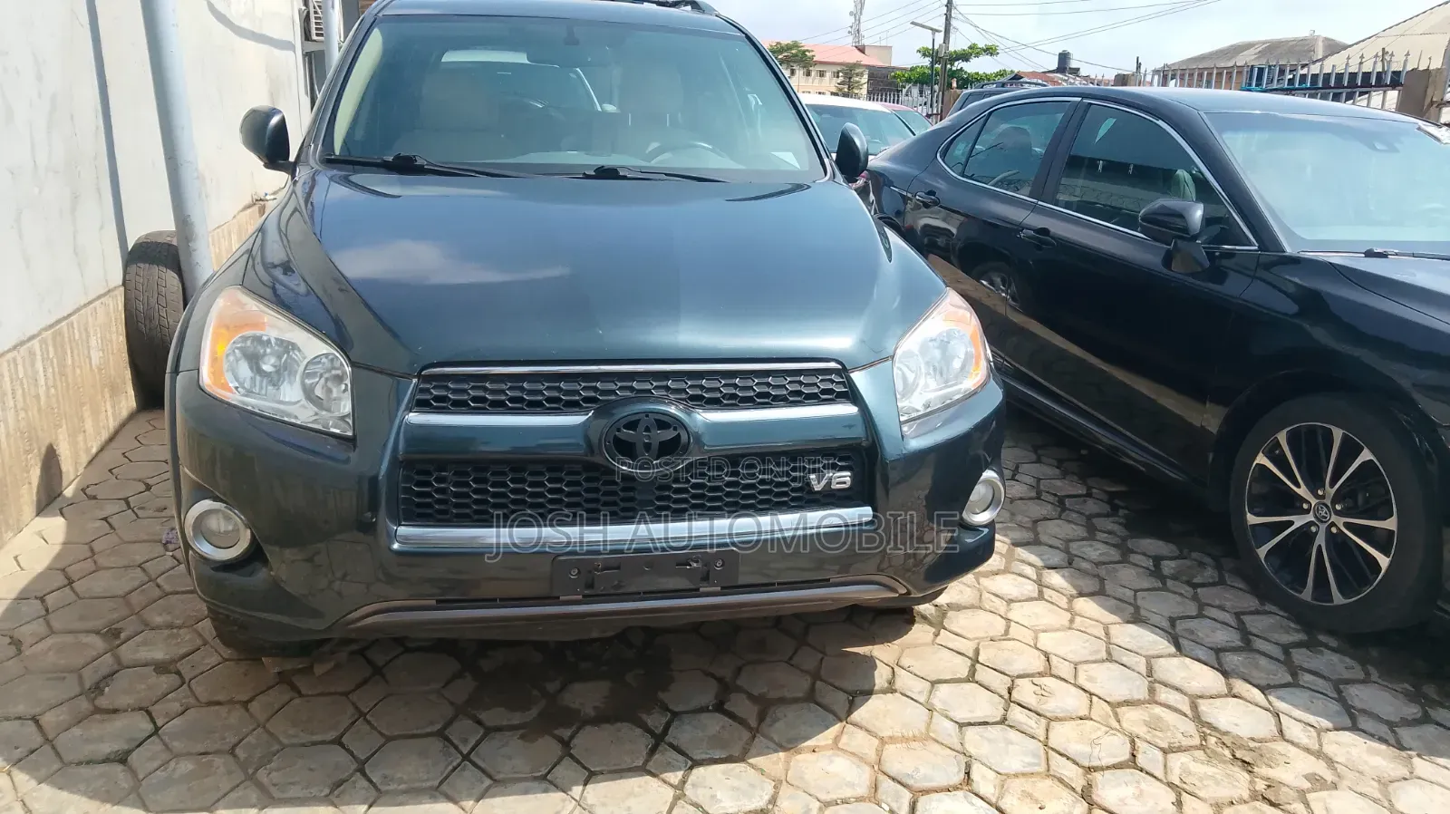 Toyota RAV4 2010 Blue