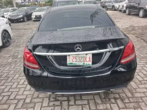 Mercedes-Benz C300 2015 Black
