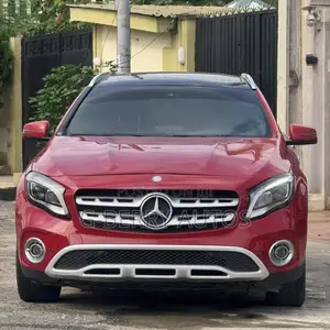 Mercedes-Benz GLA 250 2019 Red