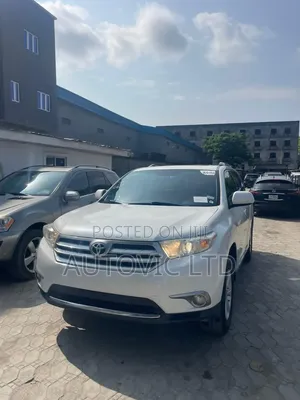 Toyota Highlander SE 3.5L 4WD 2013 White