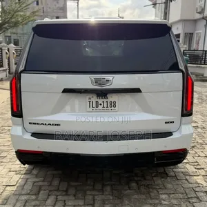 Cadillac Escalade Platinum Luxury 2026 White