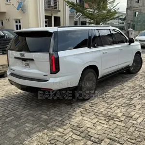 Cadillac Escalade Platinum Luxury 2026 White