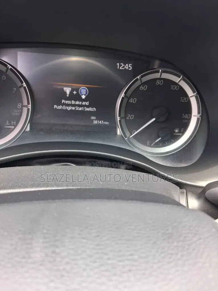 Toyota Highlander 2023 Silver
