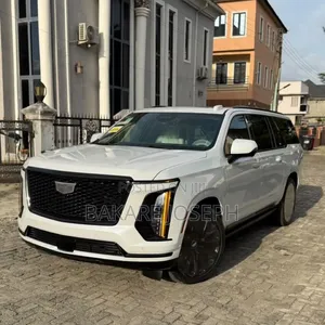 Cadillac Escalade Platinum Luxury 2026 White