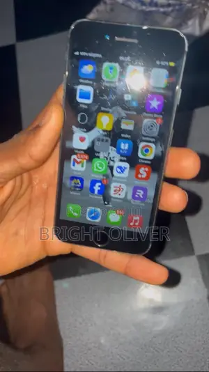 Apple iPhone 7 32 GB Black