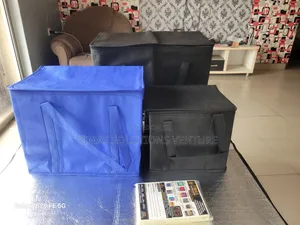 Large Capacity Insulated Cooler Bag for Drinks, Food & Delivery