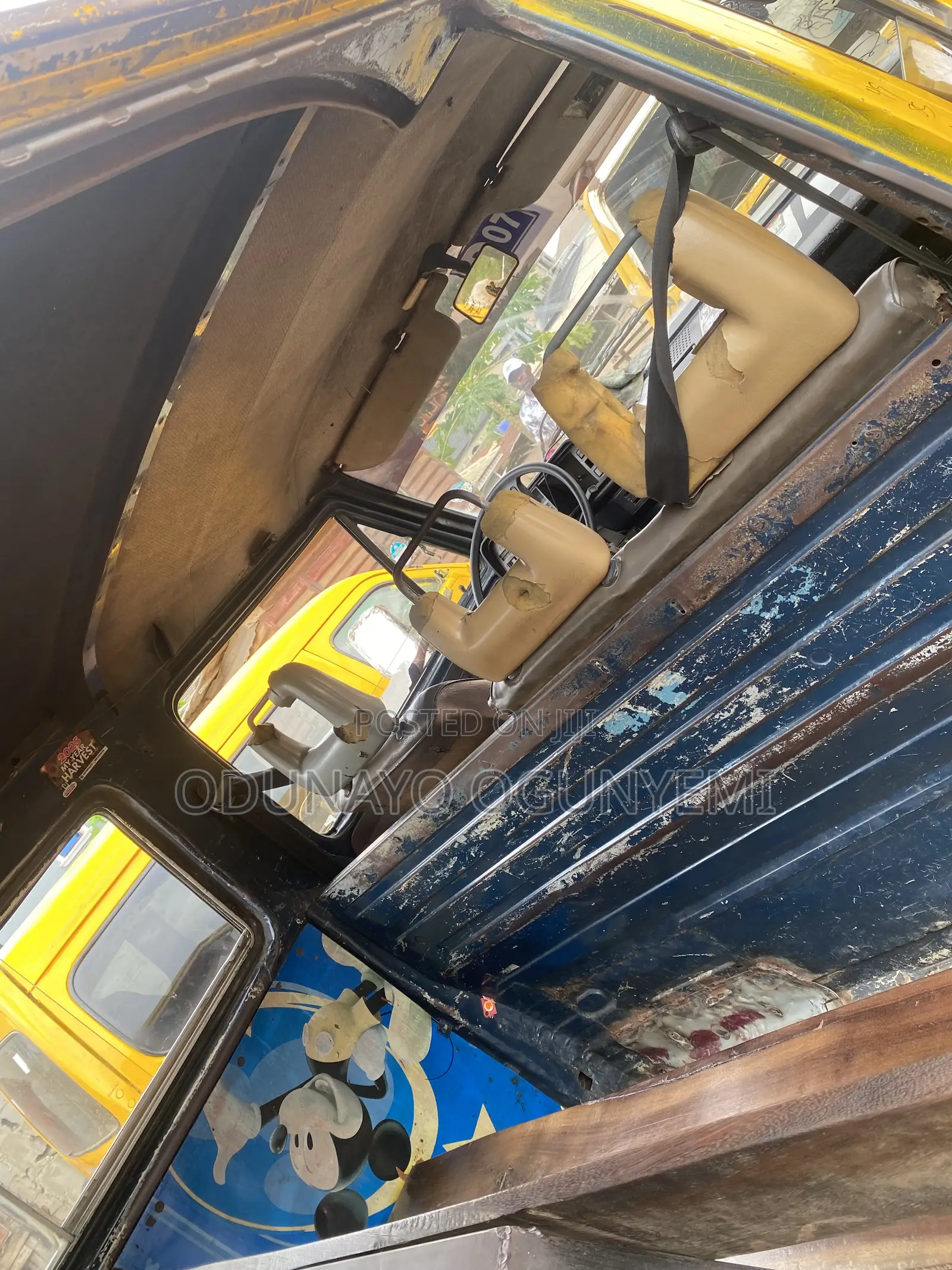 Volkswagen Transporter 2007 Yellow