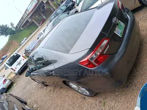 Toyota Camry LE 4dr Sedan (2.5L 4cyl 6A) 2014 Gray