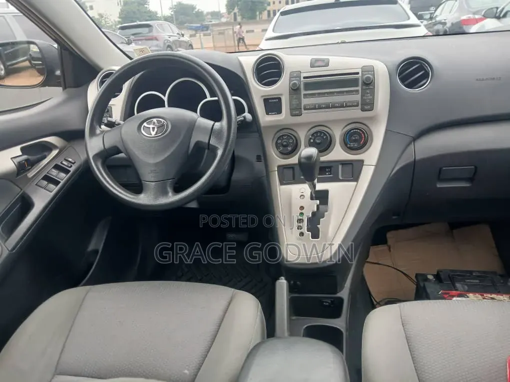 Toyota Matrix 2010 Gray
