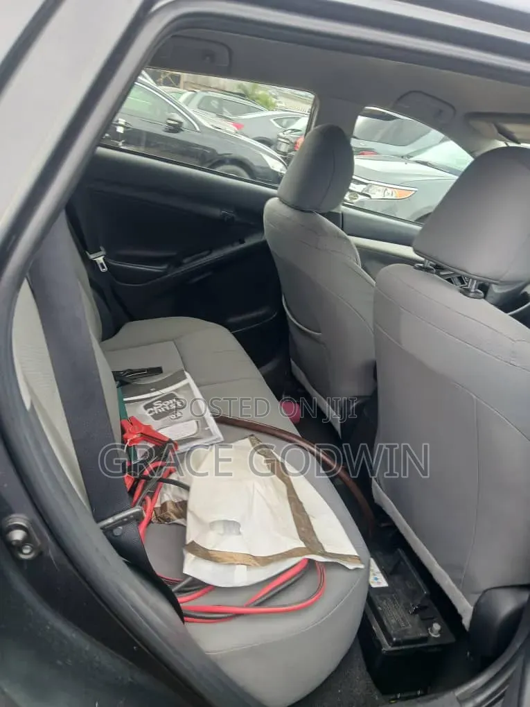 Toyota Matrix 2010 Gray