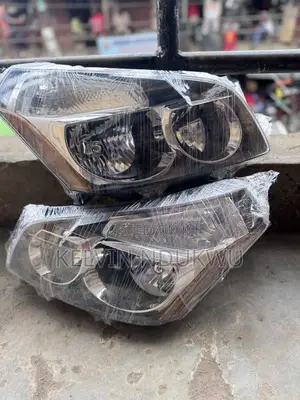 Pontiac Vibe 2010 Headlight