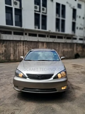 Toyota Camry 2005 Gold