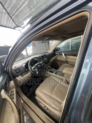 Toyota Highlander 2012 Blue