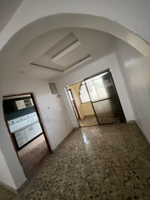 3bdrm Block of Flats in Ashi Bodija for rent