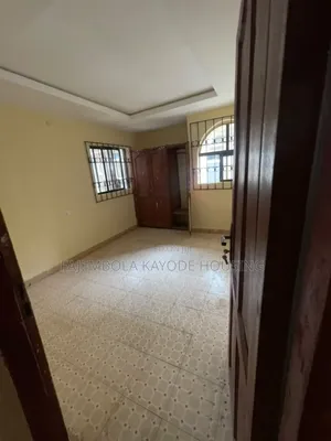 3bdrm Block of Flats in Ashi Bodija for rent