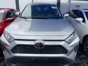 Toyota RAV4 2024 Silver