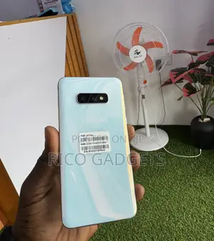 Samsung Galaxy S10e 128 GB White