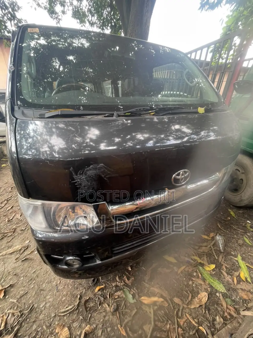 Toyota HiAce 2012