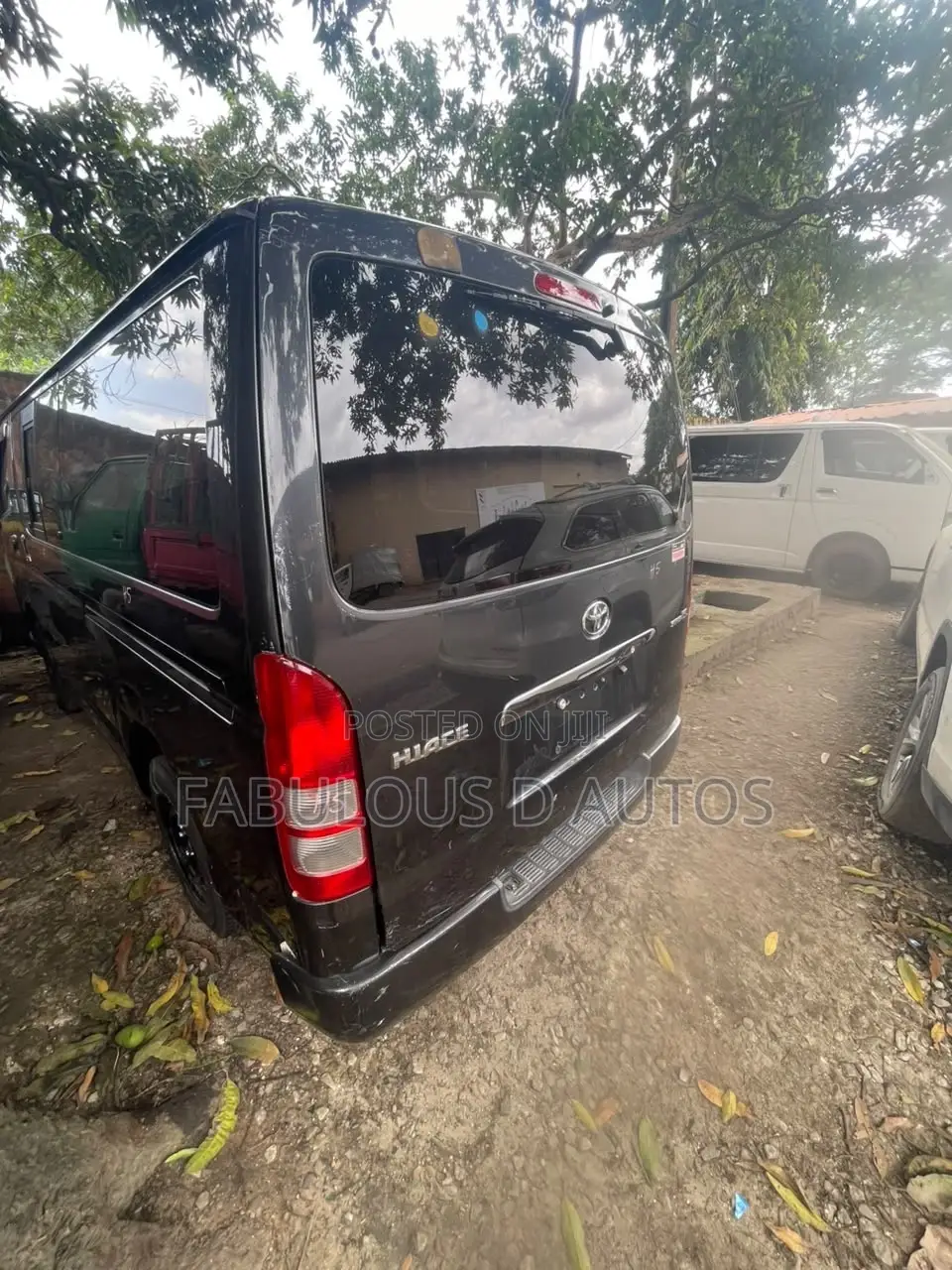 Toyota HiAce 2012