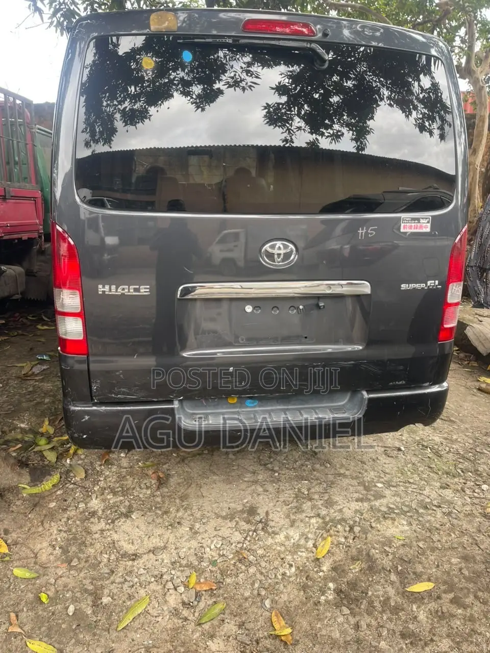 Toyota HiAce 2012