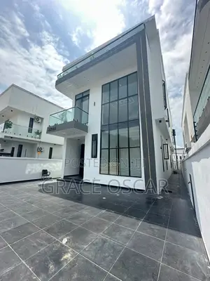 5bdrm Duplex in Chevron for sale