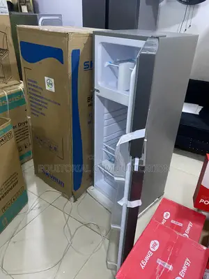 Skyrun BCD-200K 200L Top Freezer Refrigerator for Daily Living
