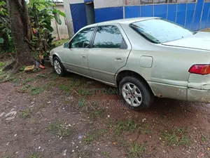 Toyota Camry Automatic 1999 Silver